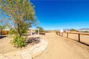 4938 N Davis Rd, Golden Valley, AZ 86413 - Photo 84
