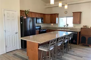 1790 S Gleeson Rd, Golden Valley, AZ 86413 - Photo 10