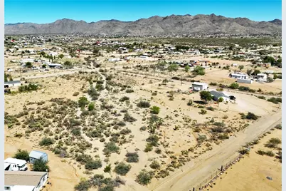 000 Tangerine Road, Golden Valley, AZ 86413 - Photo 14