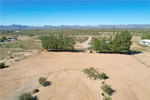 3661 N Gila Rd, Golden Valley, AZ 86413 - Photo 36