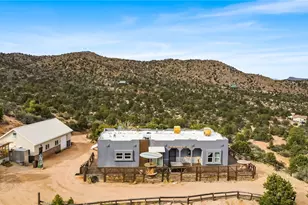 10516 E Pine Cone Way, Hackberry, AZ 86411 - Photo 2