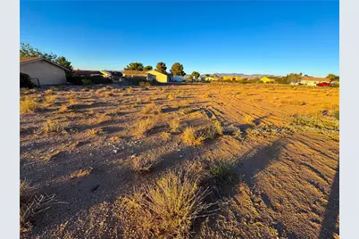 7774 E Pioneer Drive, Kingman, AZ 86401 - Photo 2