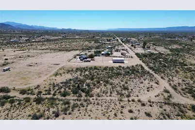 3982 N Araby Road, Golden Valley, AZ 86413 - Photo 4