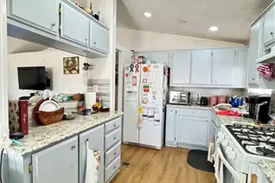 1531 Jose Ave, Bullhead City, AZ 86442 - Photo 12