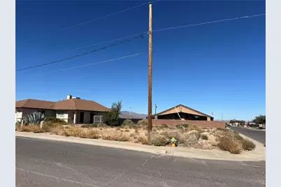 2647 Superba Avenue, Kingman, AZ 86401 - Photo 2