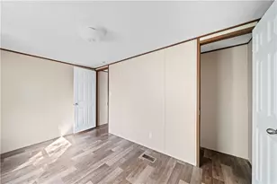 906 Sandy Beach Dr, Bullhead City, AZ 86442 - Photo 12