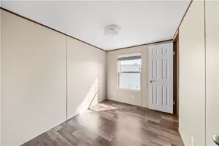 906 Sandy Beach Dr, Bullhead City, AZ 86442 - Photo 14