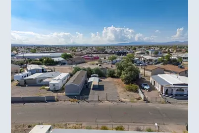 906 Sandy Beach Drive, Bullhead City, AZ 86442 - Photo 26