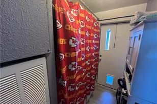 4233 W Mayan Dr, Golden Valley, AZ 86413 - Photo 30