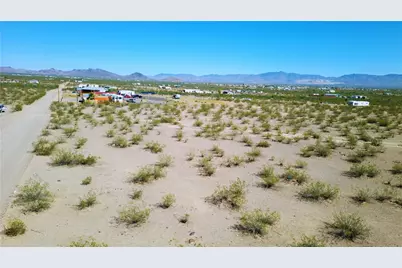 Lot 14 S1/2 N Elgin, Golden Valley, AZ 86413 - Photo 2