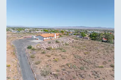 1025 Riata Valley Circle, Kingman, AZ 86401 - Photo 2