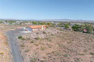 1025 Riata Valley Cir, Kingman, AZ 86401 - Photo 2