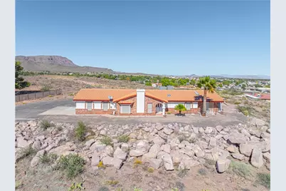 1025 Riata Valley Circle, Kingman, AZ 86401 - Photo 1