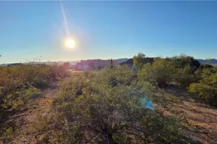 8716 N Ironwood Dr, Kingman, AZ 86401 - Photo 1