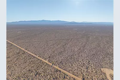 24212013 E Sundance Kid Rd, Yucca, AZ 86438 - Photo 10