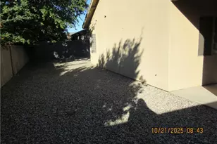 2044 Rex Allen Dr, Kingman, AZ 86409 - Photo 12