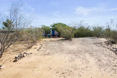 5202 W Brook Drive, Golden Valley, AZ 86413 - Photo 8