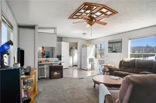 5202 W Brook Dr, Golden Valley, AZ 86413 - Photo 4