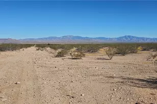 7026 W Moenkopi Dr, Golden Valley, AZ 86413 - Photo 1