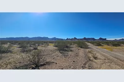 7026 W Moenkopi Drive, Golden Valley, AZ 86413 - Photo 4