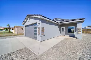 677 Cherry Blossom Ln, Bullhead City, AZ 86442 - Photo 2