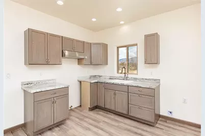 14176 S Nash Road, Yucca, AZ 86438 - Photo 12