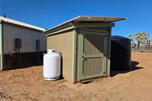 14176 S Nash Rd, Yucca, AZ 86438 - Photo 22