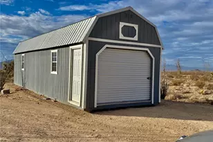 3050 S Dateland Rd, Yucca, AZ 86438 - Photo 1