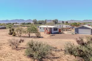 5384 W Brook Dr, Golden Valley, AZ 86413 - Photo 16