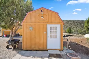 2404 S Knight Creek Rd, Kingman, AZ 86401 - Photo 32