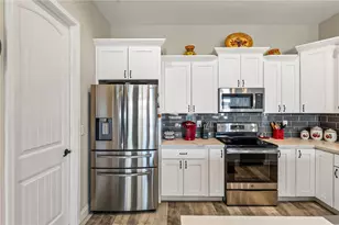 3395 Sunbeam Dr, Bullhead City, AZ 86429 - Photo 10