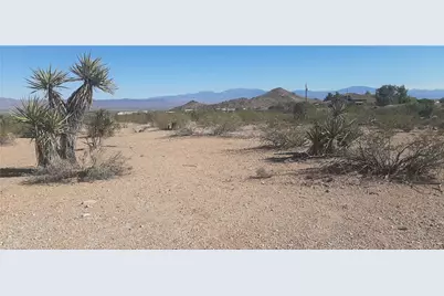 1822 S Glenbar Road, Golden Valley, AZ 86413 - Photo 1