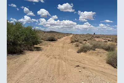 331-35-146 E Calle Sonoita Road, Kingman, AZ 86409 - Photo 10