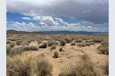 331-35-146 E Calle Sonoita Road, Kingman, AZ 86409 - Photo 2