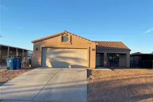 951 Glen Dr, Bullhead City, AZ 86442 - Photo 1