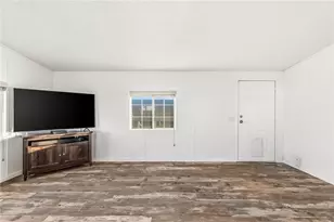 459 S Hano Rd, Golden Valley, AZ 86413 - Photo 16