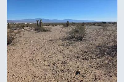 2628 S S. Chiricahua Road, Golden Valley, AZ 86413 - Photo 2