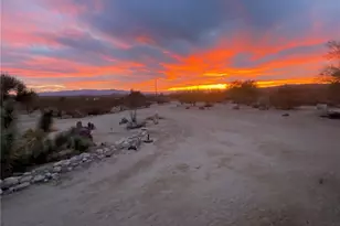 11328 S Kinard Rd, Yucca, AZ 86438 - Photo 38