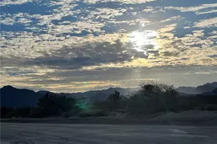 11328 S Kinard Rd, Yucca, AZ 86438 - Photo 40