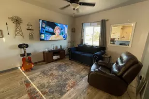 11328 S Kinard Rd, Yucca, AZ 86438 - Photo 16