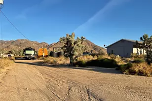 11328 S Kinard Rd, Yucca, AZ 86438 - Photo 26