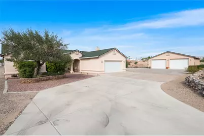 1837 Wolf Road, Bullhead City, AZ 86442 - Photo 2