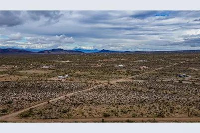002 N Inyo Drive, White Hills, AZ 86445 - Photo 2