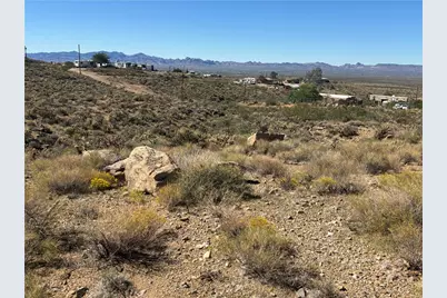 031 N So Hi Boulevard, Golden Valley, AZ 86413 - Photo 12