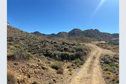 031 N So Hi Boulevard, Golden Valley, AZ 86413 - Photo 4