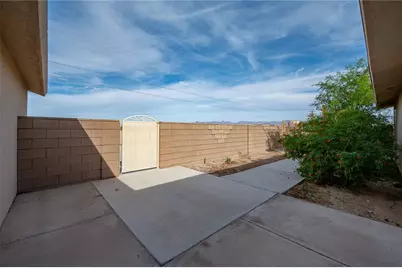 1220 Riverview Drive, Bullhead City, AZ 86442 - Photo 14