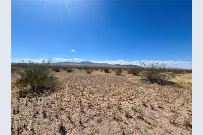 317-32-469 Sandra Drive, Dolan Springs, AZ 86441 - Photo 4