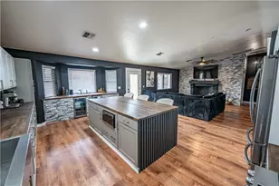 1880 E Corwin Rd, Bullhead City, AZ 86442 - Photo 14