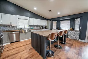 1880 E Corwin Rd, Bullhead City, AZ 86442 - Photo 8