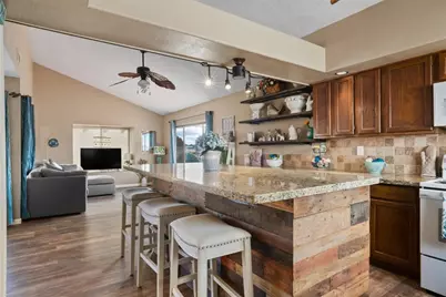 201 Riverfront Drive #17, Bullhead City, AZ 86442 - Photo 12